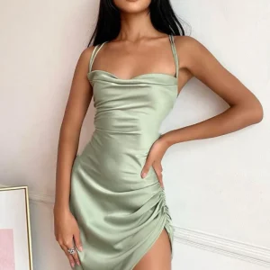 Robe Satin Verte Asymétrique