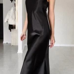 Robe Longue Satin Noire