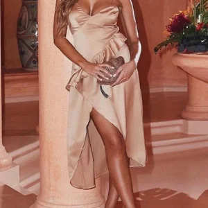 Robe Satin Asymétrique