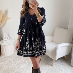 Robe marine brodée – Lize