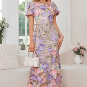 Robe brodee fleur