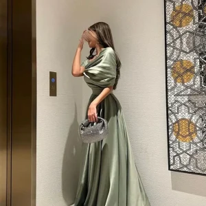 Robe longue satin kaki