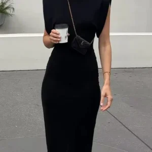 Robe noir mi longue moulante