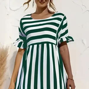 Robe rayée verte et blanche