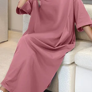 Robe tee shirt fendue