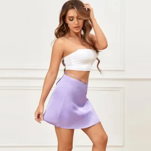 Jupe Courte Mi-Corps en Satin avec Laçage