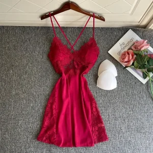 Nuisette satin à bustier dentelé