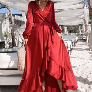 Robe Satin Rouge Longue Fendue