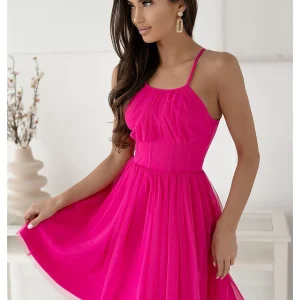 Robe de cocktail évasée en tulle à bretelles