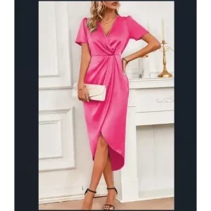 Robe en Satin à manches courtes