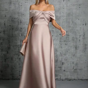Robe invitée de mariage taupe avec épaules dénudées