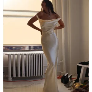 Robe Longue Dos Nu en Satin