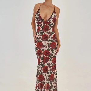 Robe longue imprimée de roses rouges