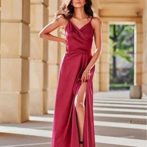 Robe rouge longue fendue chic