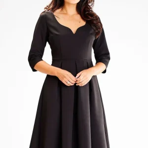 Robe noire chic mi longue