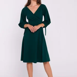 Robe évasée manches longues col en V